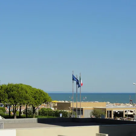 Ivana - Appartamenti Bibione Exterior photo